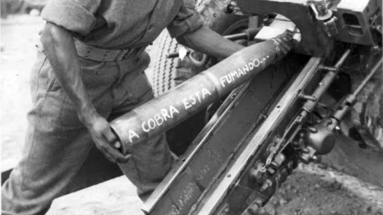 A Cobra Fumou backdrop