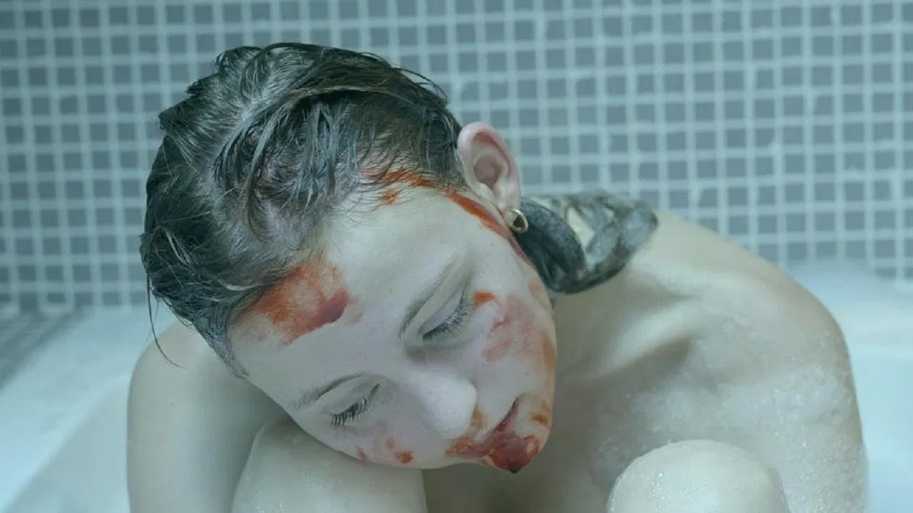 Les Intrépides backdrop