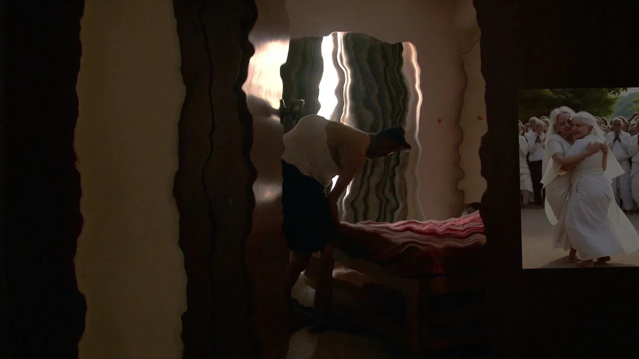 Hear O, Mahatma backdrop