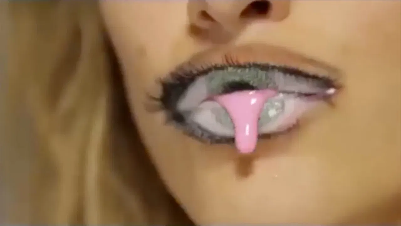 Blonde Superfreak Steals the Magic Brain backdrop