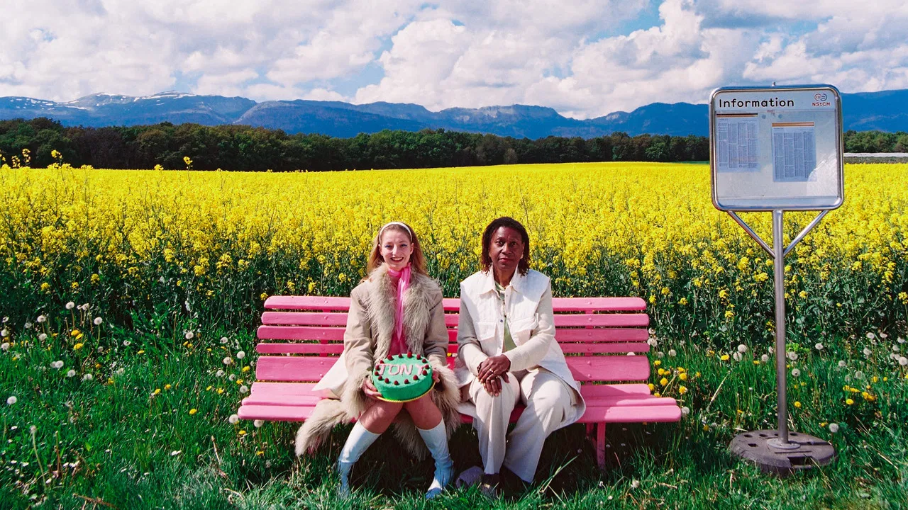 Les Mouches de Beni backdrop