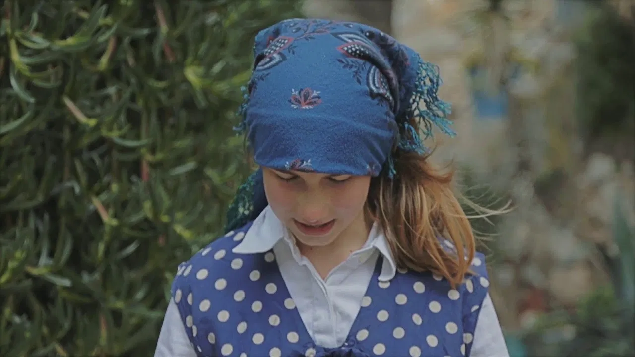 Endless Tail backdrop