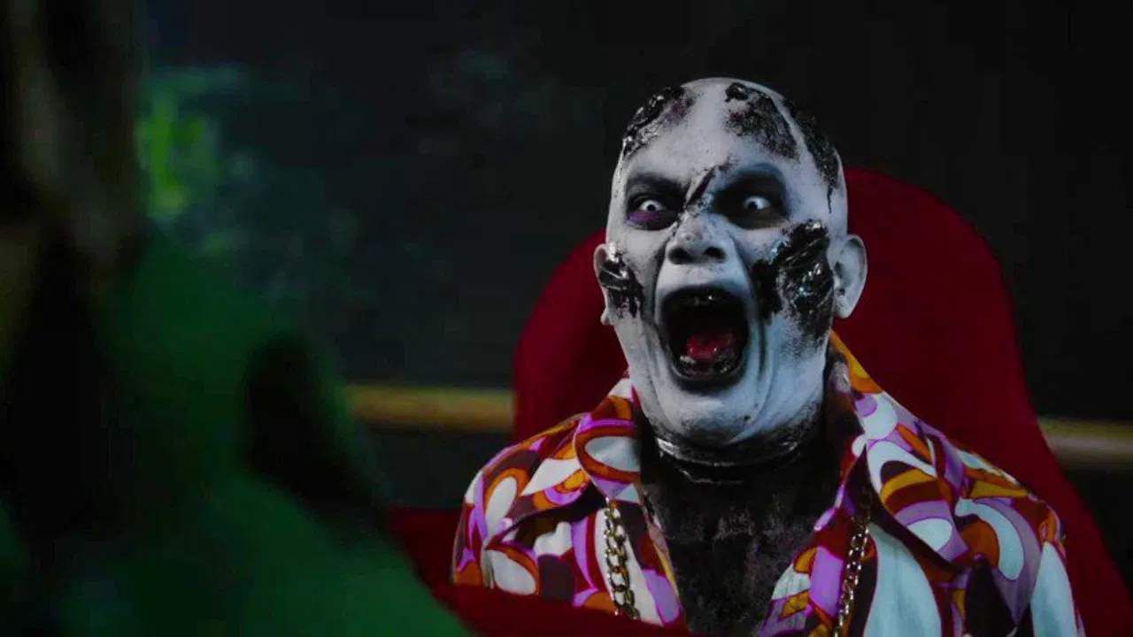 Setan Botak di Jembatan Ancol backdrop