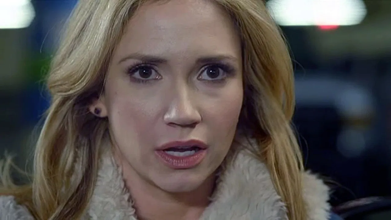 Secrets From Her Past backdrop