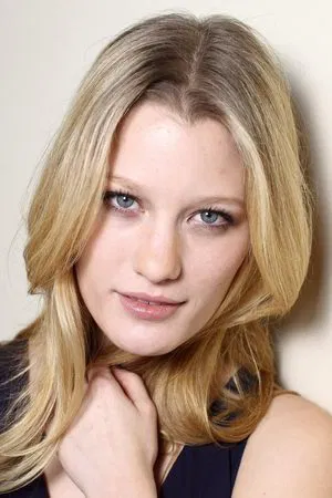 Ashley Hinshaw photo