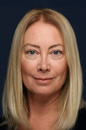 Alev Cınbarcı photo