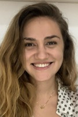 Isabela Guasco photo