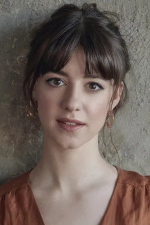 Daisy Edgar-Jones photo