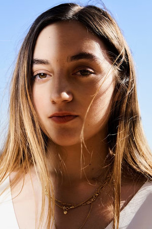 Luàna Bajrami photo