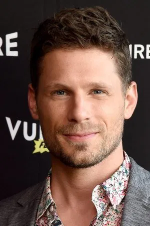 Matt Lauria photo