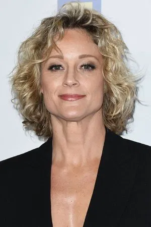 Teri Polo photo