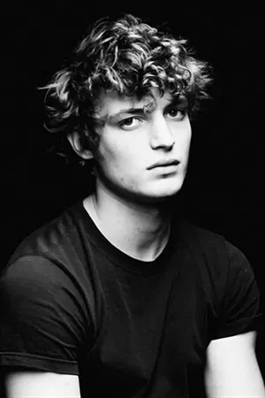 Niels Schneider photo