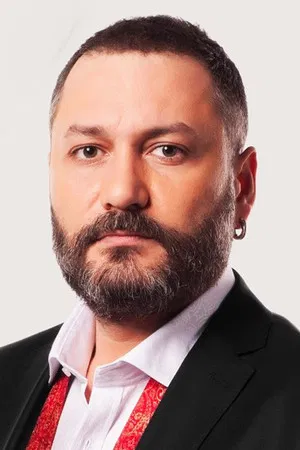 Hüsnü Şenlendirici photo