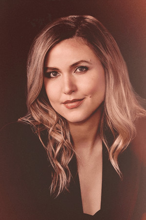 Taylor Tomlinson photo