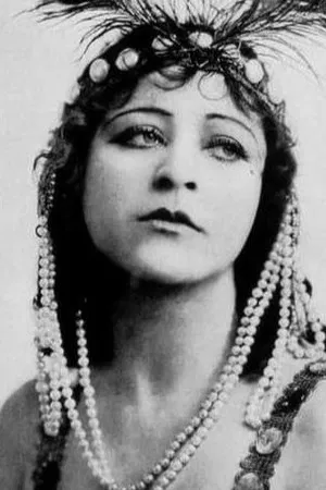 Charlotte Burton photo