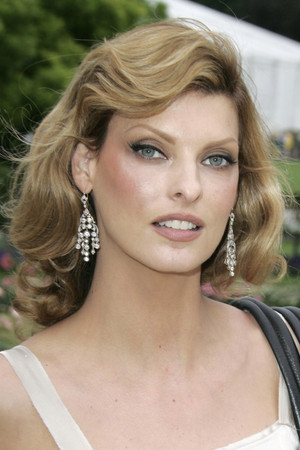Linda Evangelista photo