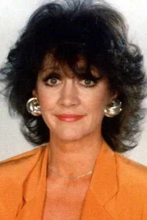 Amanda Barrie photo