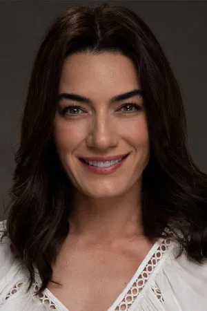 Hande Subaşı photo