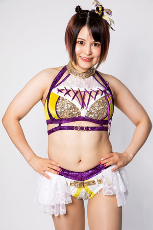 Waka Tsukiyama photo