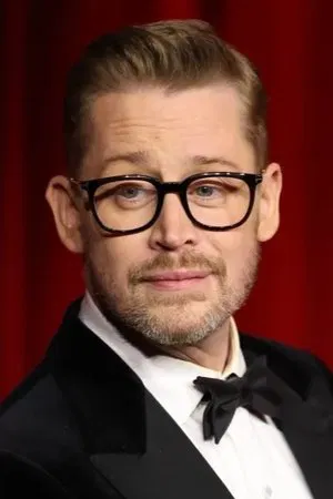 Macaulay Culkin photo