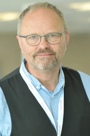Robert Llewellyn photo