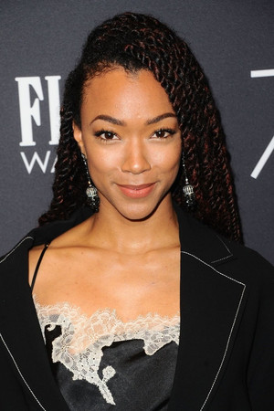 Sonequa Martin-Green photo