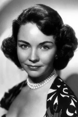 Jennifer Jones photo