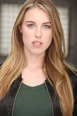 Samantha Mahurin photo