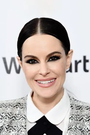 Emily Hampshire photo