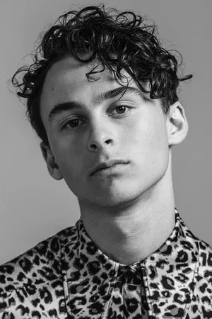 Wyatt Oleff photo