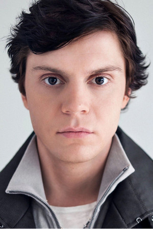 Evan Peters photo