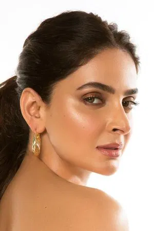 Saba Qamar photo