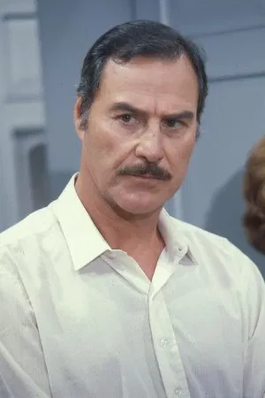 Leonardo Villar photo