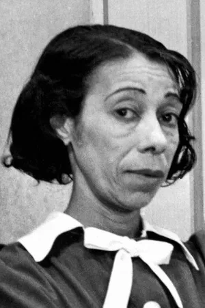 Estelle Hemsley photo