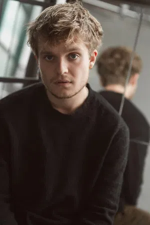 Tom Glynn-Carney photo