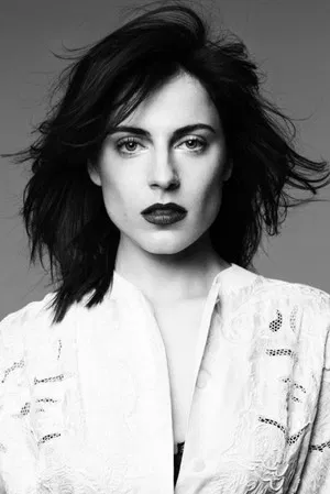 Antje Traue photo