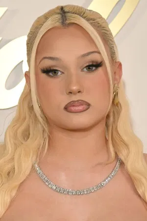 Alabama Barker photo