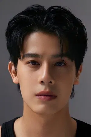 Piamchon Damrongsunthornchai photo