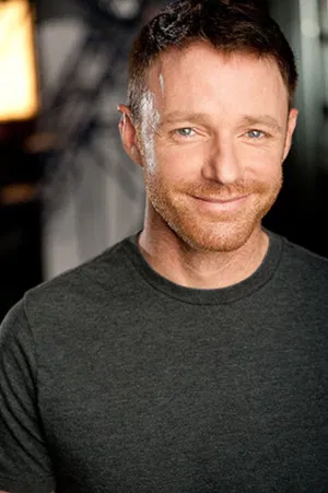 Mackenzie Astin photo