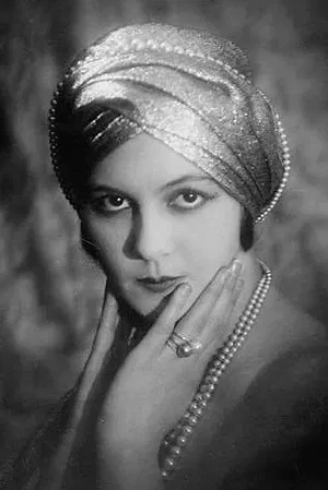 Renée Héribel photo