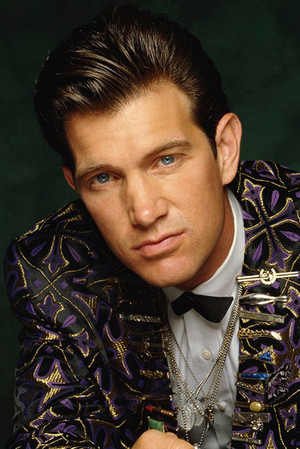 Chris Isaak photo