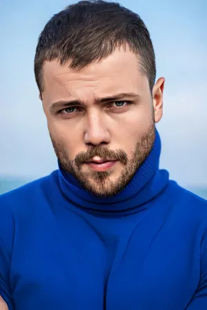 Tolga Sarıtaş photo