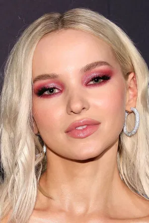 Dove Cameron photo