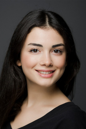 Özge Yağız photo