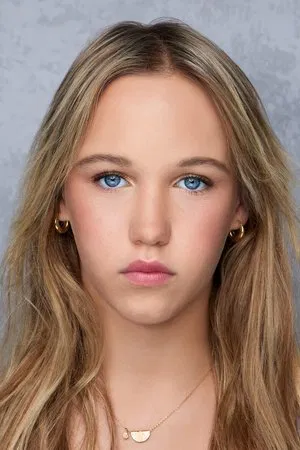 Mischa Heywood photo