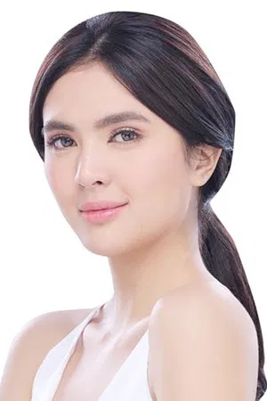 Sofia Andres photo