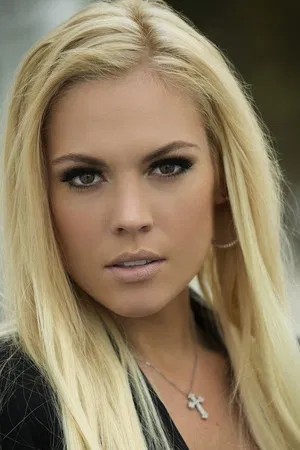 Agnes Bruckner photo