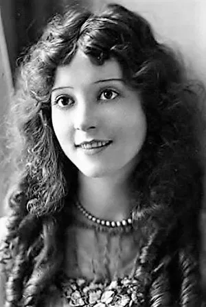 Madge Bellamy photo