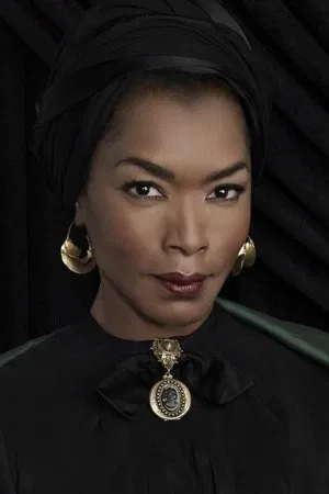 Angela Bassett photo