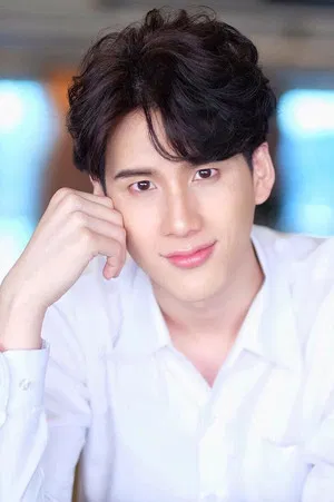 Peerawich Ploynumpol photo